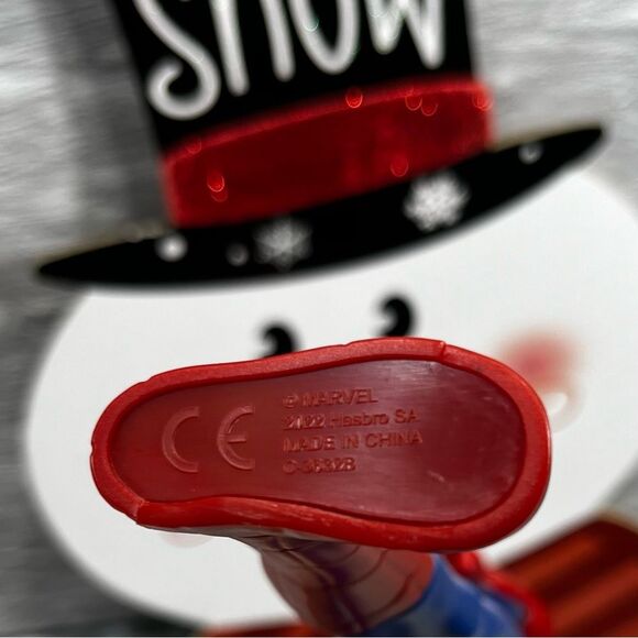 Spider-Man Marvel Titan Hero Series Action Figure 12" - Picture 4 of 4